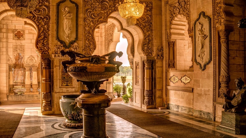 7 Unique Palaces To Visit In India